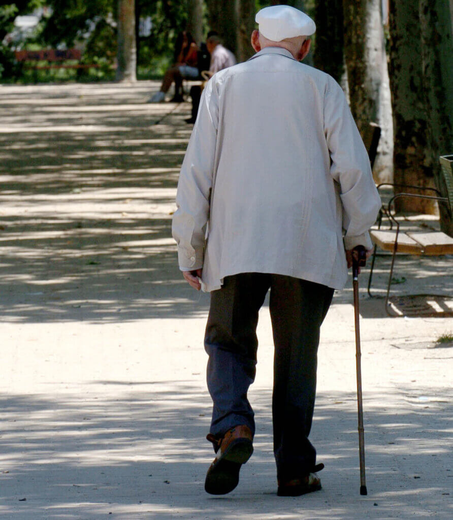 DERRAME CEREBRAL EN ADULTOS MAYORES